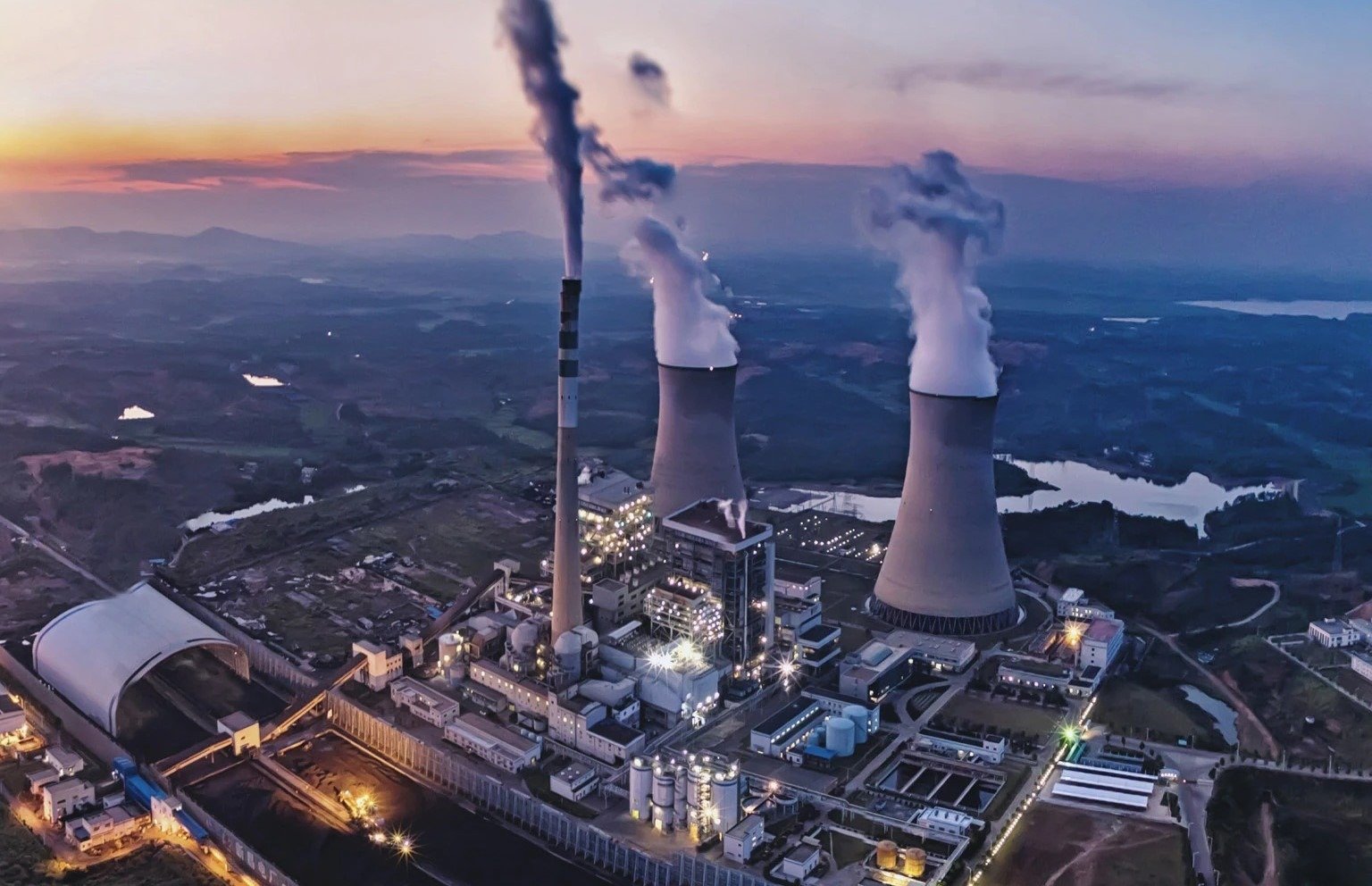 Friedrich Merz: O greșeală strategică majoră în renunțarea la energia nucleară în Germania Decizia de a închide centralele nucleare în Germania, inițiată de fostul cancelar Angela Merkel după dezastrul de la Fukushima din 2011, și-a dovedit a fi o greșeală strategică de proporții, declară acum Friedrich Merz, liderul Unionii Creștin-Democrate (CDU)