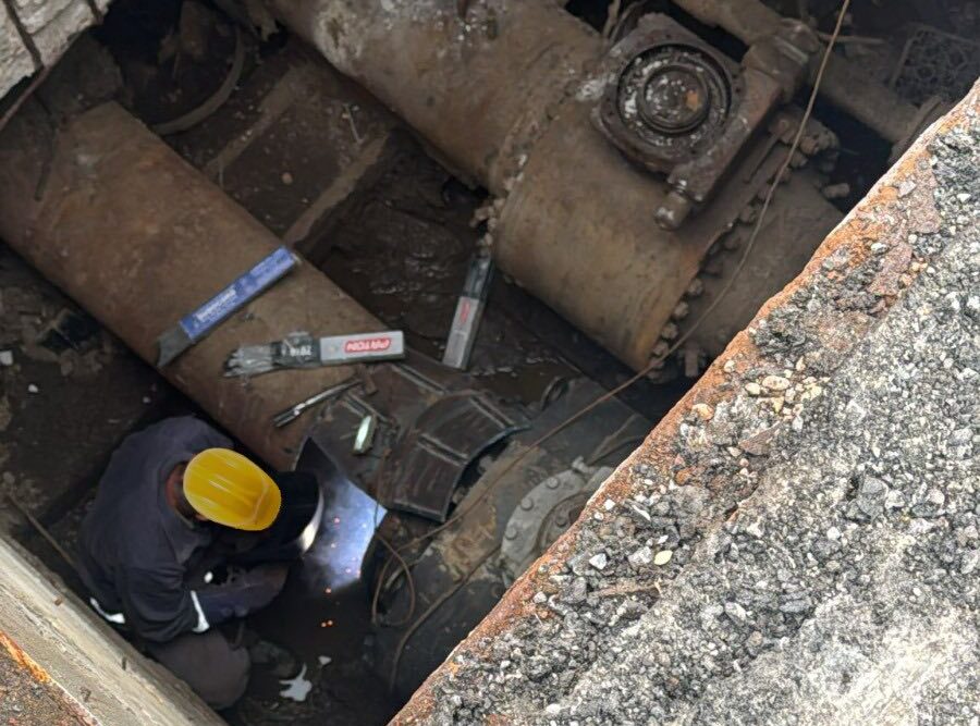 De aproape o lună, peste 450 de blocuri din București se confruntă cu lipsa completă a apei calde și a căldurii, o situație care a devenit o problemă majoră pentru sute de familii