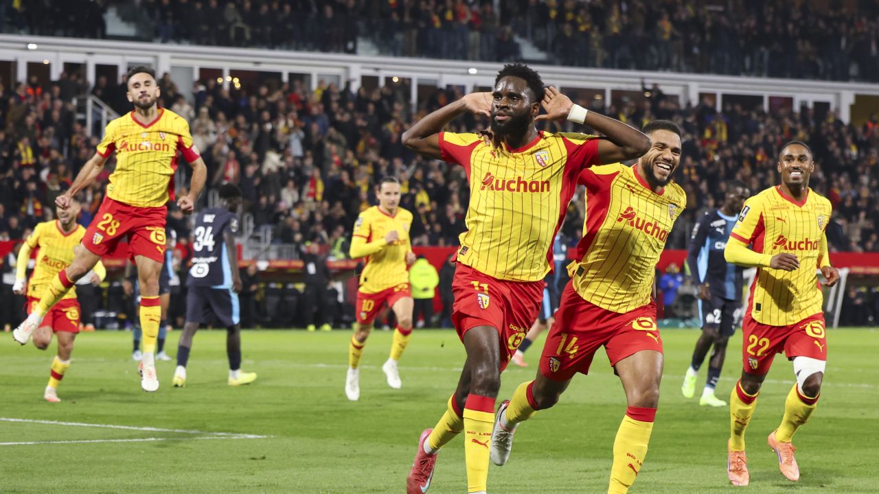Toulouse și Lens, un duel palpitant în Ligue 1 Într-o seară electrizantă de fotbal, Toulouse și Lens au oferit o partidă captivantă, transmițăndu-se în direct pe VOYO de la ora 21:45