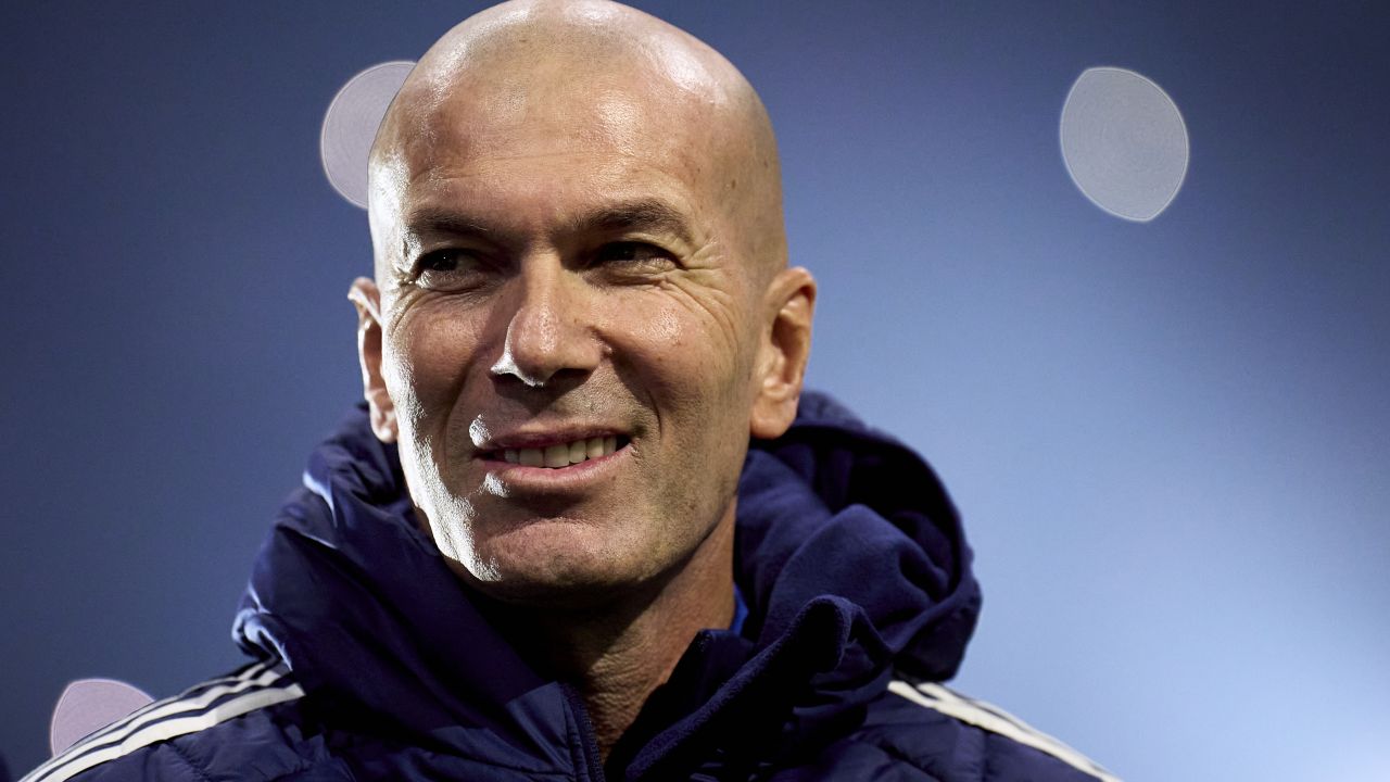Zidane: Cheia Performanțelor Istorice la Real Madrid Zinedine Zidane a oferit o revelație despre rețeta succesului său ca antrenor al lui Real Madrid, echipă cu care a obținut performanțe demne de istorie