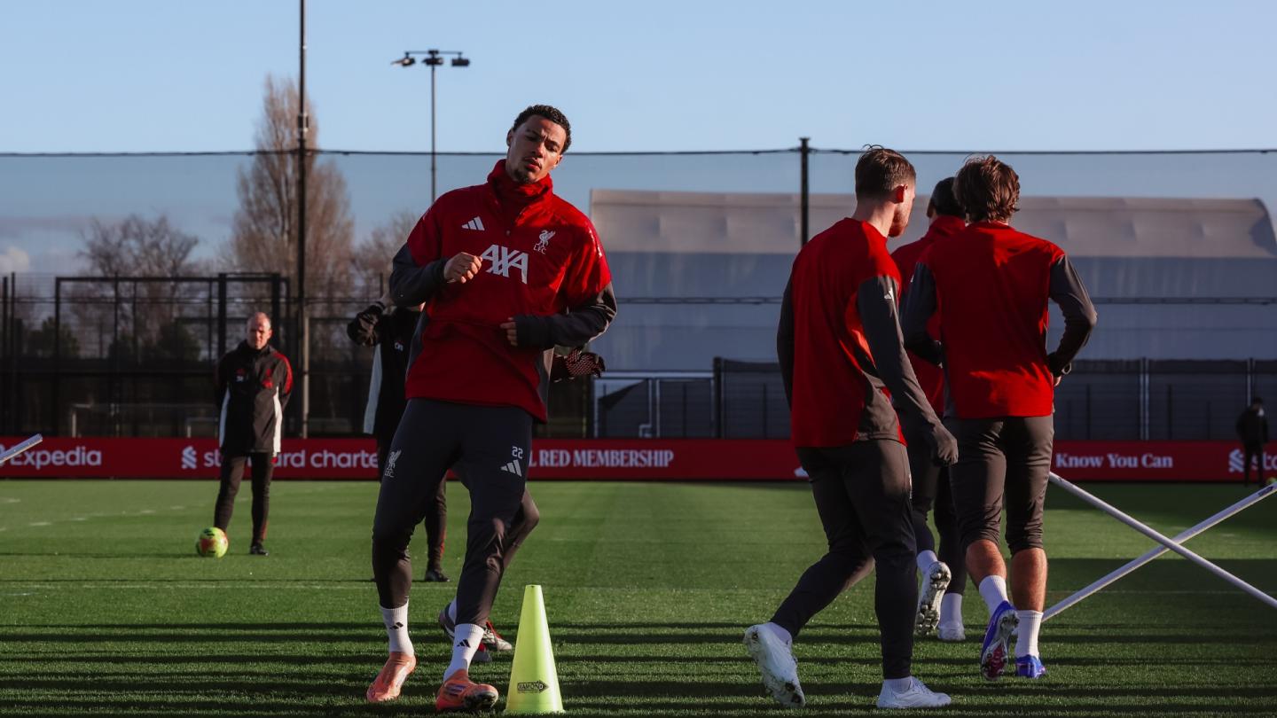 Barnsley se pregătește pentru o confruntare dificilă la Anfield fără căpitanul Luka Connell Barnsley se află în fața unui meci provocator pe terenul lui Liverpool, dar se confruntă cu o absență notabilă