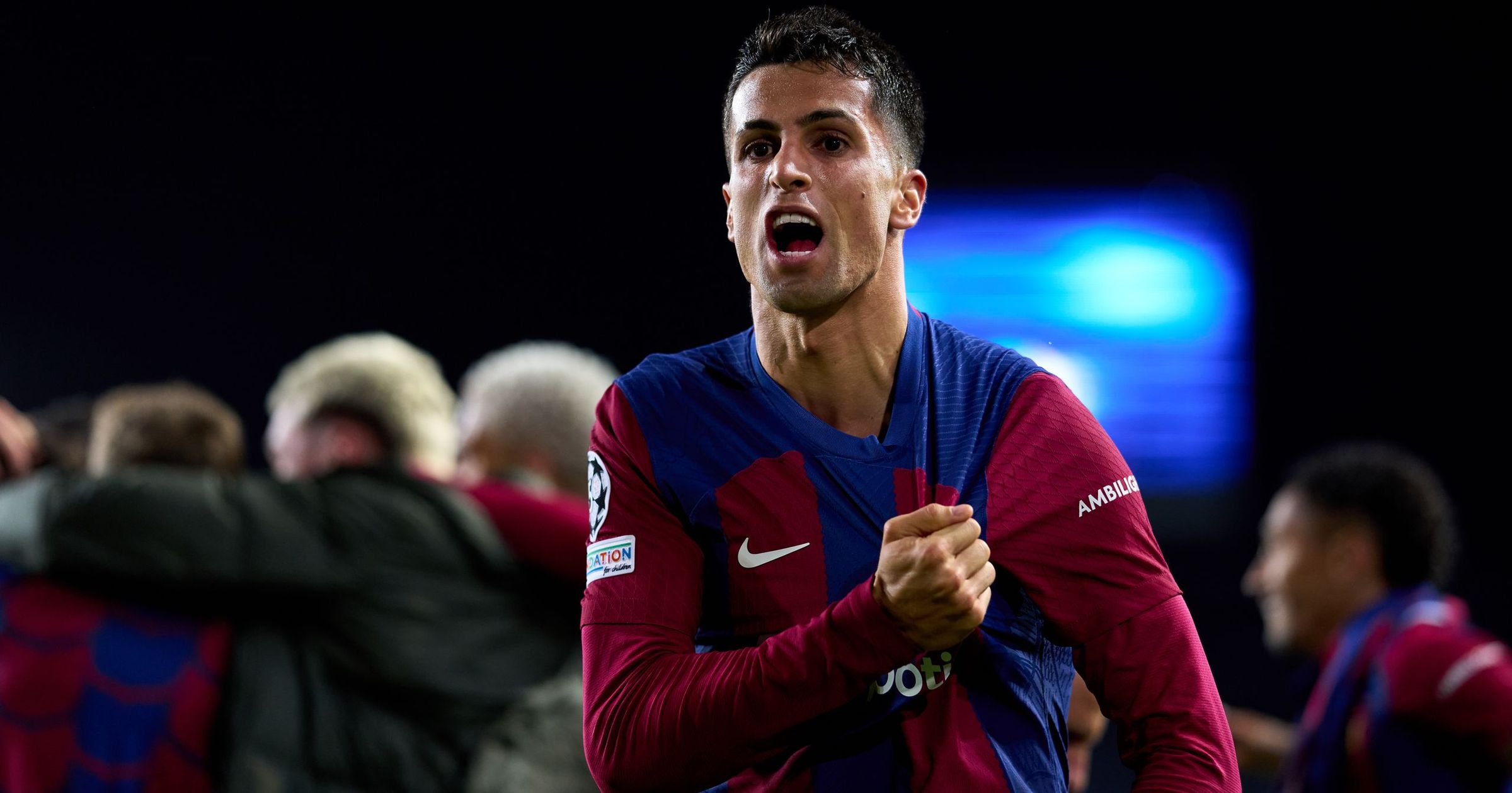 Barcelona se luptă pentru semnătura lui Cancelo, Chivu în impas!
