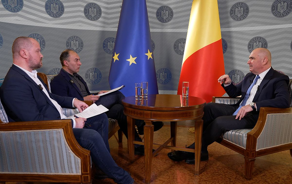 Premierul Ilie Bolojan analizează posibilitatea de a cere un vot de încredere în interiorul Partidului Național Liberal (PNL), în contextul atacurilor interne care au escaladat în ultimele săptămâni