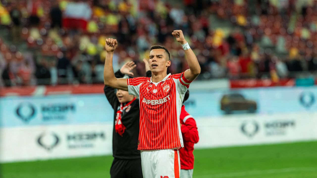 Dinamo: Cursa pentru Titlu și Provocările din Mercato Pe fondul unei competiții strânse în Liga 1, Dinamo București se află într-o poziție delicată, dar promițătoare