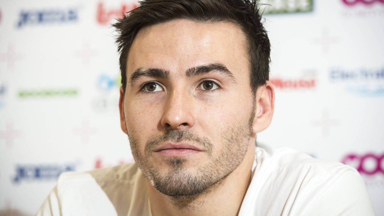 Oferta surprinzătoare pentru Cătălin Cîrjan: Enigmele viitorului său la Dinamo Cătălin Cîrjan, tânărul mijlocaș în vârstă de 23 de ani, a devenit subiectul principal al discuțiilor în mediul fotbalistic românesc, după ce Dinamo București a primit o ofertă considerabilă din partea unei echipe din Ucraina