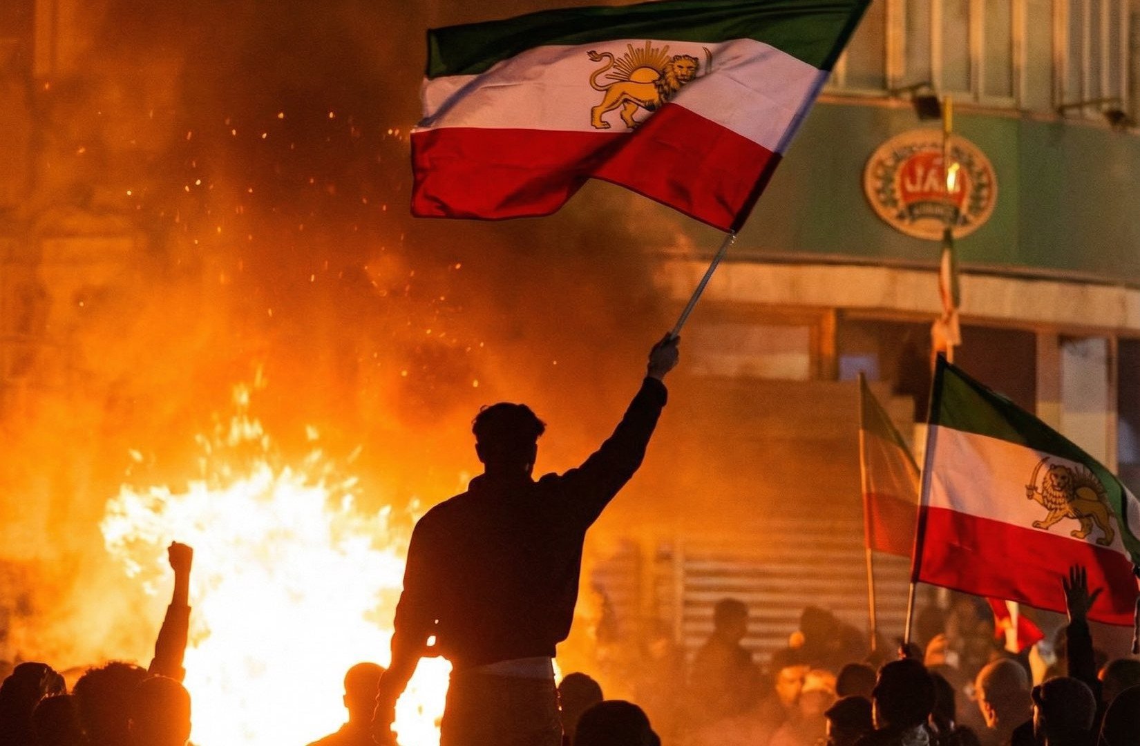 Ministerul spaniol de Externe le recomandă cetățenilor să părăsească Iranul din cauza escaladării violenței Guvernul Spaniei a emis, miercuri, un avertisment ferm pentru cetățenii săi aflați în Iran, recomandându-le să părăsească țara cu toate mijloacele disponibile