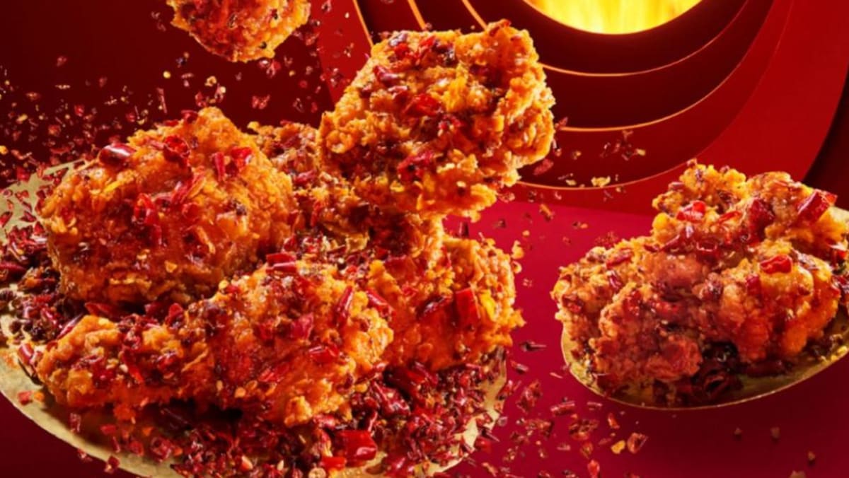 KFC Singapore aduce arome incendiary de Anul Nou chinezesc KFC Singapore anunță un meniu limitat, dedicat celebrării Anului Nou chinezesc, cu arome inovatoare și picante, disponibile între 14 ianuarie și 25 februarie 2024