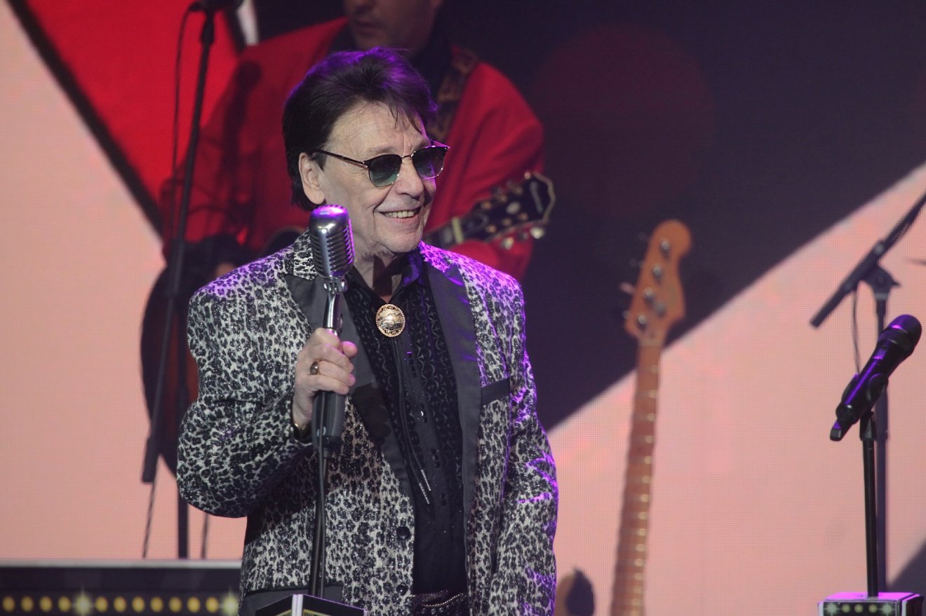 Adio legendă a rock-ului românesc: Fenyő Miklós, eternul visător al muzicii, a încetat din viață Fenyő Miklós, artist emblematic al muzicii românești, a încetat din viață la vârsta de 79 de ani, potrivit anunțului postat pe pagina sa oficială de Facebook sâmbătă dimineața