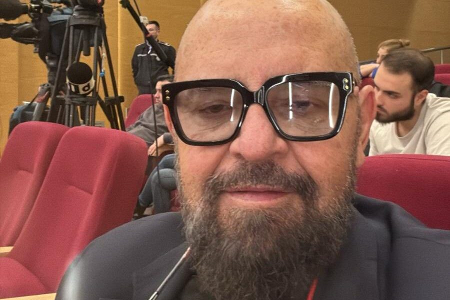 piedoneironizeazaciucu-e1769716404358.jpg - ReactMedia