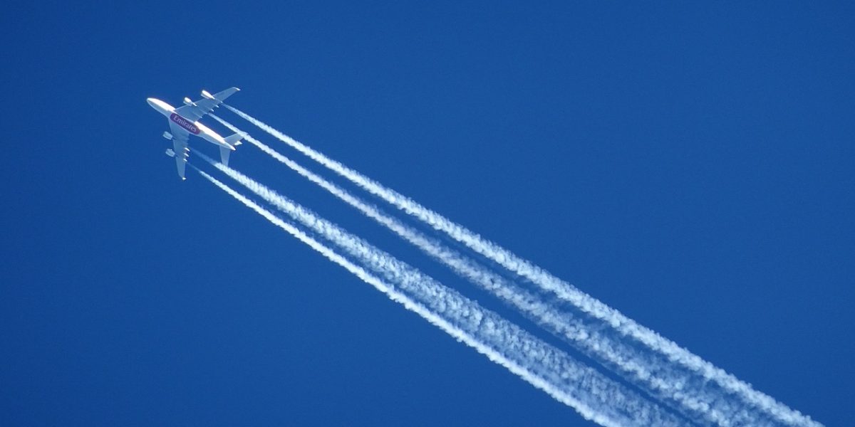 plane-1108651_1280.jpg - ReactMedia