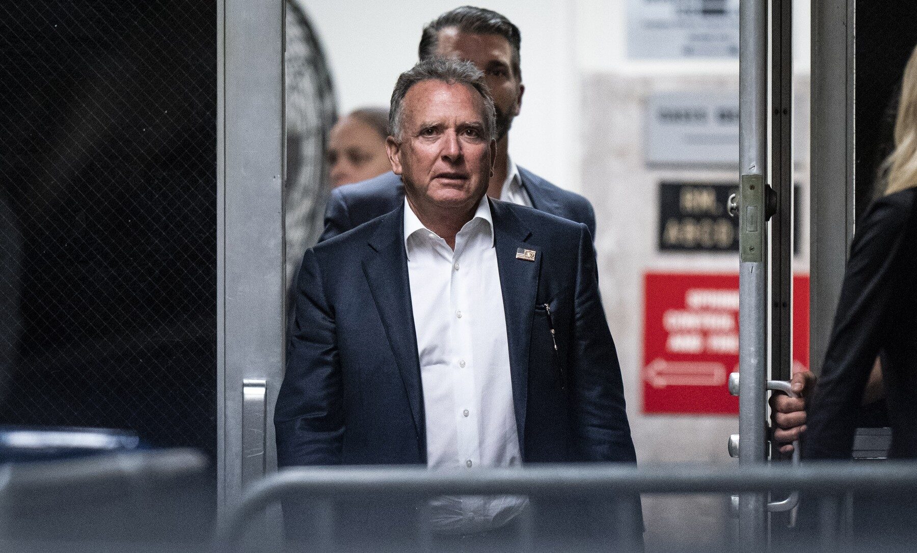 Reprezentanți americani la Paris: Donald Trump trimite un semnal clar de angajament în sprijinul Ucrainei Marți, 6 ianuarie, Paris va găzdui o întâlnire de mare importanță pentru eforturile internaționale de sprijinire a Ucrainei în războiul cu Rusia