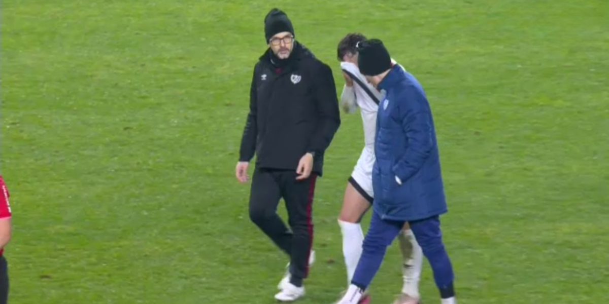 ratiu-21-photoroom.png - ReactMedia