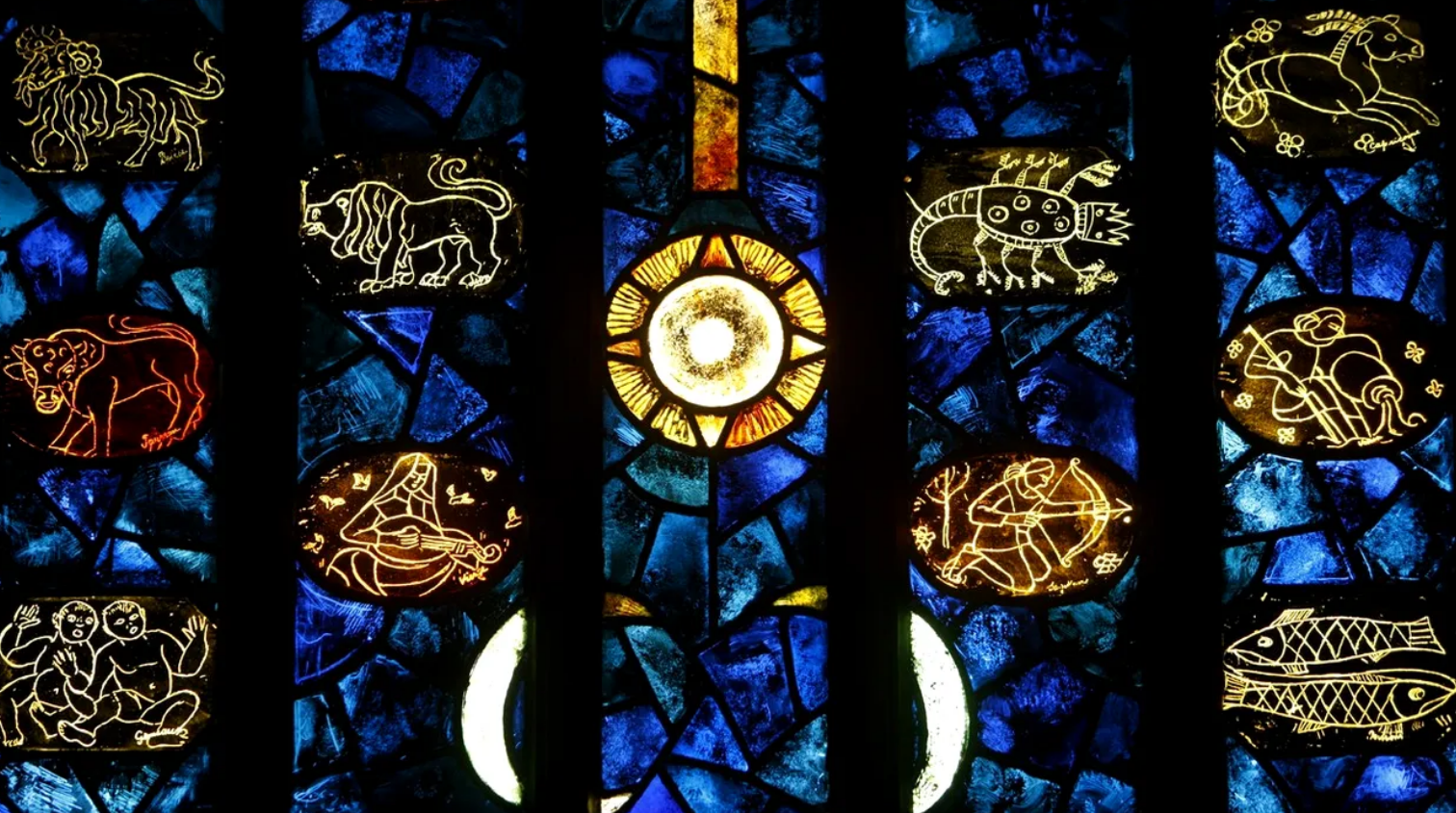 Horoscopul zilei de 12 ianuarie: Oferte cosmice pentru fiecare zodie Astăzi, 12 ianuarie, astralitatea aduce schimbări semnificative și oportunități în viața cotidiană a celor douăsprezece zodii