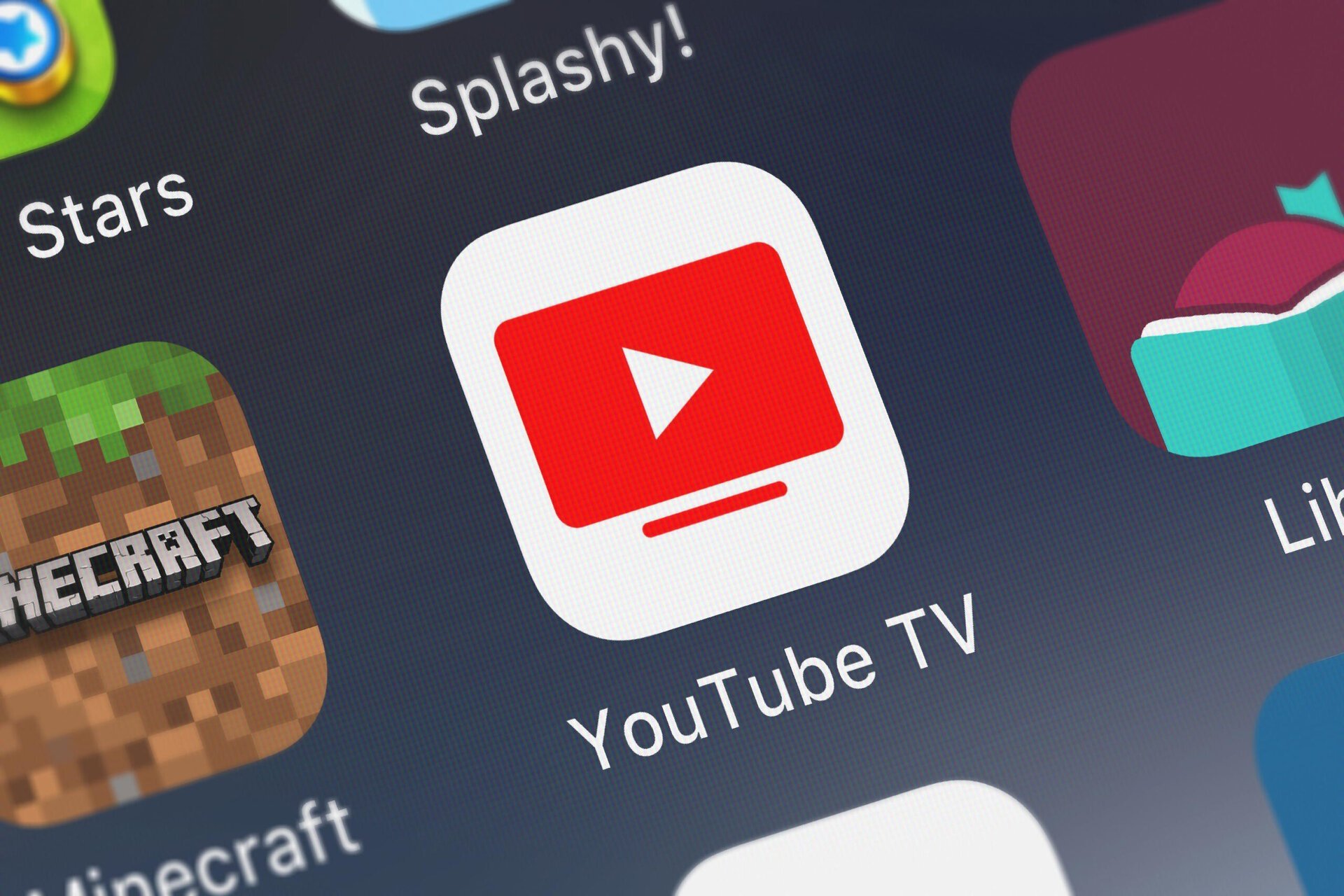 YouTube TV pe cale să depășească Comcast în numărul abonaților YouTube TV se află la un pas de a deveni al doilea cel mai mare furnizor de servicii TV live din Statele Unite, depășind Comcast