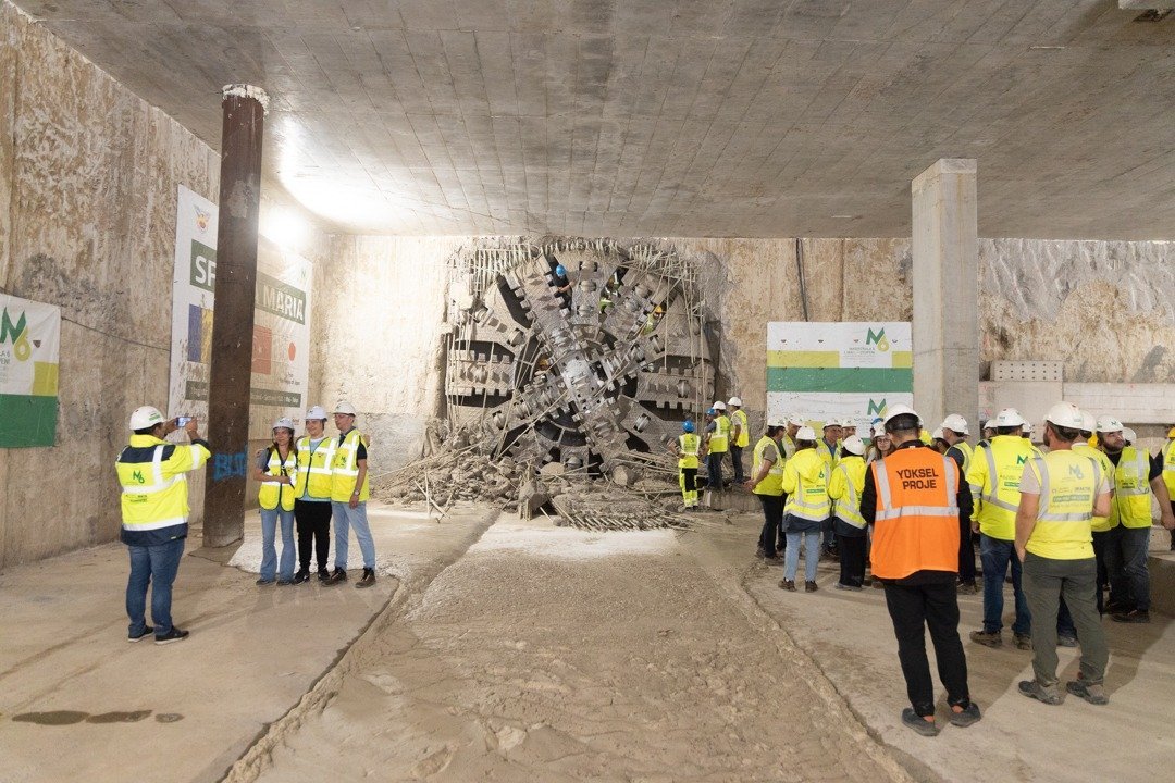 Exproprierea Administrației Naționale de Meteorologie pentru proiectul magistralei M6 de metrou, o mutare care a stârnit deja controverse, reflectă amplificarea rapidă a planurilor de extindere a rețelei de transport din București