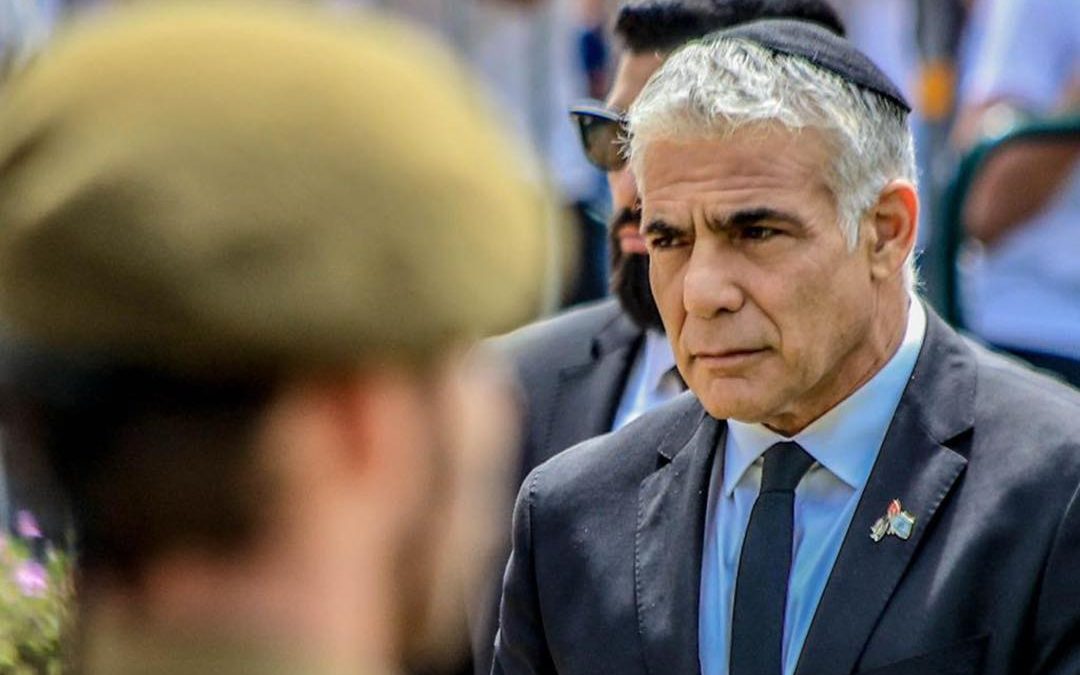 Liderul opoziției israeliene, Yair Lapid, lansează un avertisment dur regimului iranian, într-un context geopolitic tensionat, după ultimele mișcări ale Statelor Unite în America de Sud