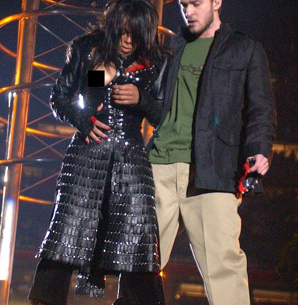 106081109-15525105-image-a-1_1770158514740.jpg - ReactMedia