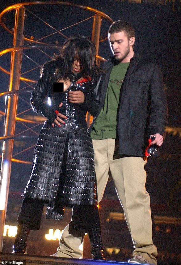 Incidentul care a zguduit Super Bowl-ul: Justin Timberlake și „wardrobe malfunction”-ul lui Janet Jackson Pe 1 februarie 2004, o simplă secundă a marcat unul dintre cele mai controversate momente din istoria televiziunii: Janet Jackson a avut parte de un „wardrobe malfunction” în timpul unei performanțe alături de Justin Timberlake, în cadrul Super Bowl-ului
