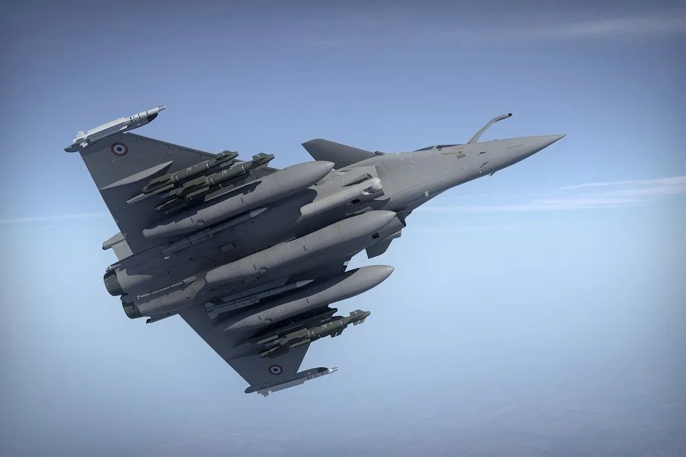 India anunță un pas strategic major: achiziționarea a peste 100 de avioane de luptă Rafale din Franța, un “jalon foarte important” în modernizarea arsenalului său militar și un semnal clar al intenției de a-și întări poziția în zona Asia-Pacific