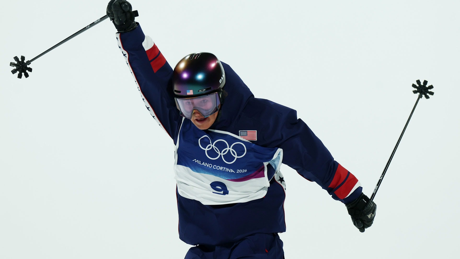 Freeskieri din întreaga lume impresionează la calificările pentru big air la JO de la Milano-Cortina Duminică seara, la Olimpiada de iarnă de la Milano-Cortina, freeski-erii au uimit spectatorii printr-un nivel uluitor de performanță în runda de calificări a probei de big air masculin