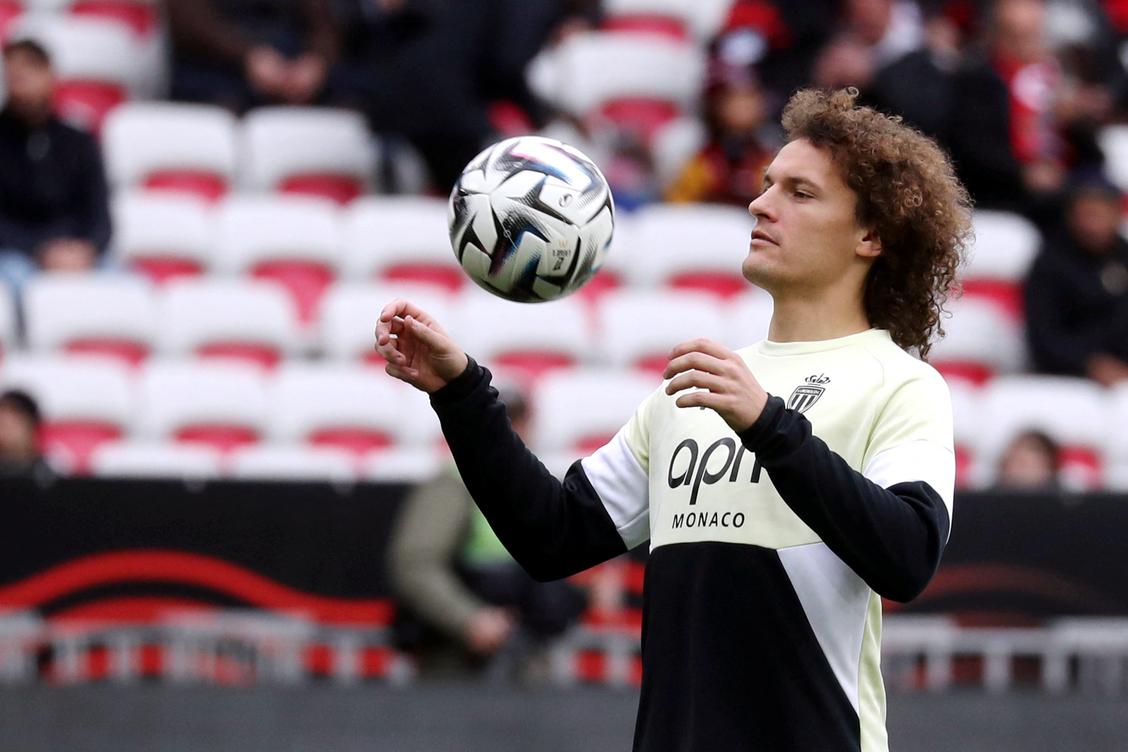 AS Monaco revine la o apărare în patru: noi schimbae înainte de confruntarea cu FC Nantes AS Monaco face din nou valuri în strategia sa de joc, anunțând o schimbare tactică importantă înaintea partidei de vineri seară cu FC Nantes