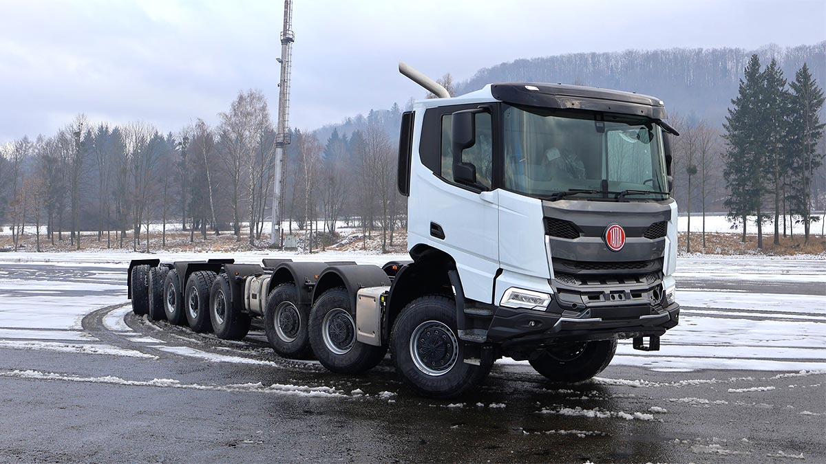 Tatra lansează primul camion 16×16 din istoria sa, destinat Australiei Producătorul ceh Tatra a realizat o performanță notabilă în domeniul transporturilor, anunțând recent lansarea primului camion 16×16 din istoria companiei