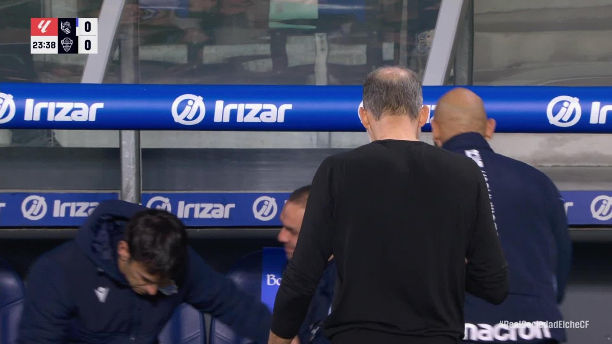 Real Sociedad continuă să strălucească sub conducerea lui Pellegrino Matarazzo Real Sociedad a reușit o victorie convingătoare pe teren propriu, învingând Elche cu 3-1 în cadrul unui meci disputat pe stadionul Anoeta