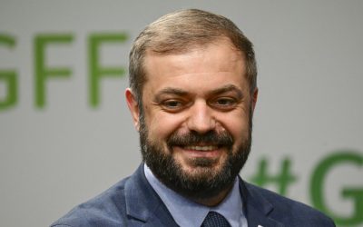 423880.jpg - ReactMedia