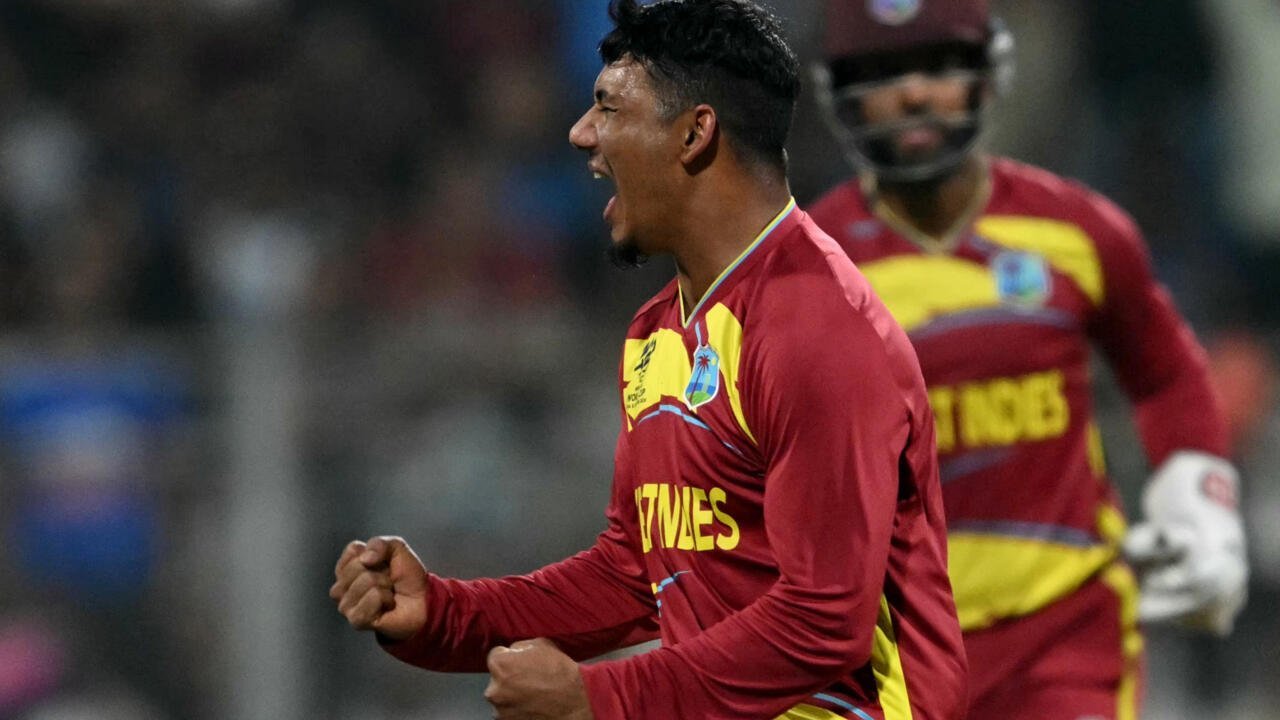 Sherfane Rutherford conduce West Indies la victorie împotriva Angliei, consolidându-și poziția în grupa Super Eights West Indies a obținut o victorie convingătoare în fața Angliei, înregistrând 196 de puncte pentru 6 wicket-uri, datorită unei prestații impresionante din partea lui Sherfane Rutherford, care a înscris 76 de puncte fără out