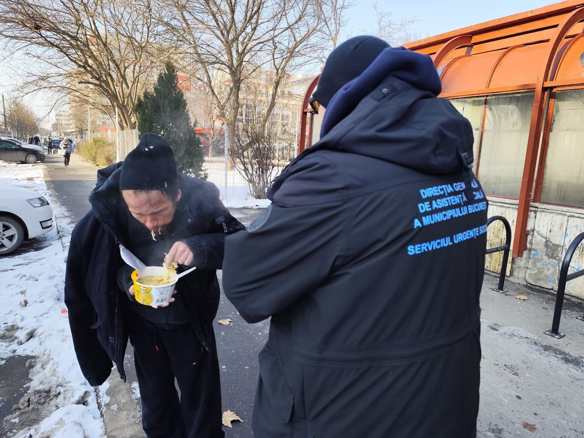 Bucureștiul în fața temperaturilor extreme: cum sprijină autoritățile persoanele fără adăpost și ce măsuri de protecție sunt în vigoare Pe măsură ce valul de ger se instalează în Capitală, autoritățile locale spun clar: sprijinul pentru persoanele fără adăpost devine o prioritate