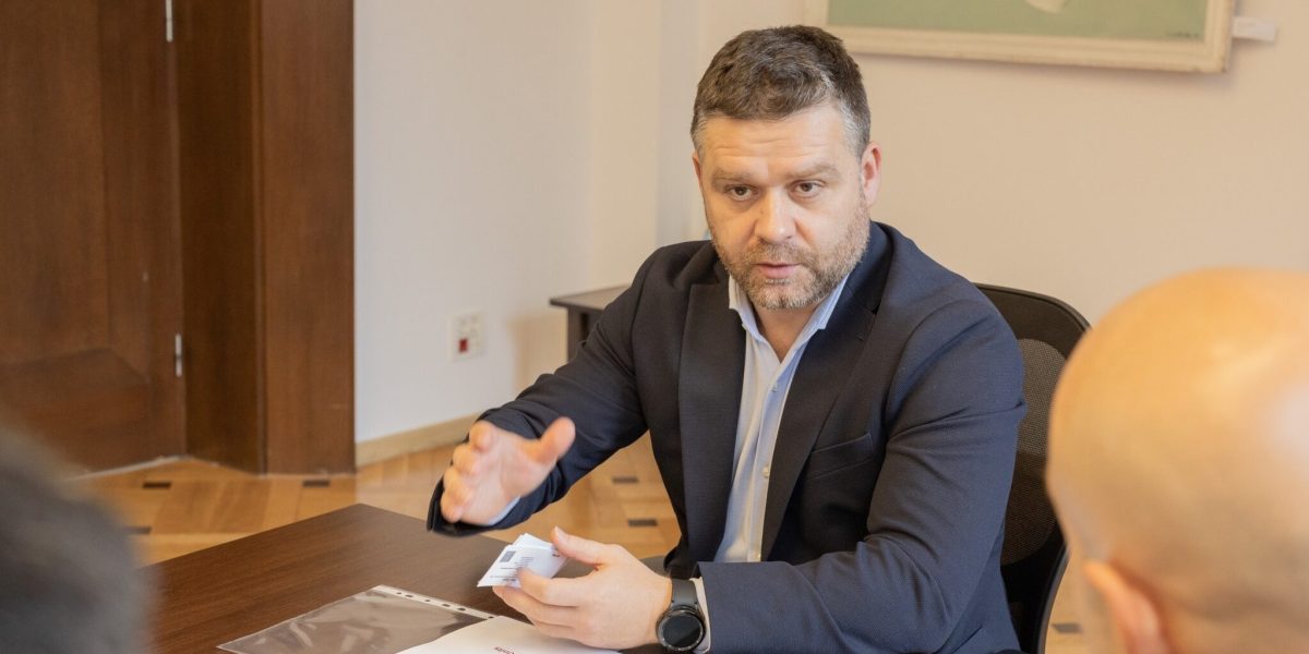 632803157_10164936894224203_5193655177580654944_n-e1771313075995.jpg - ReactMedia