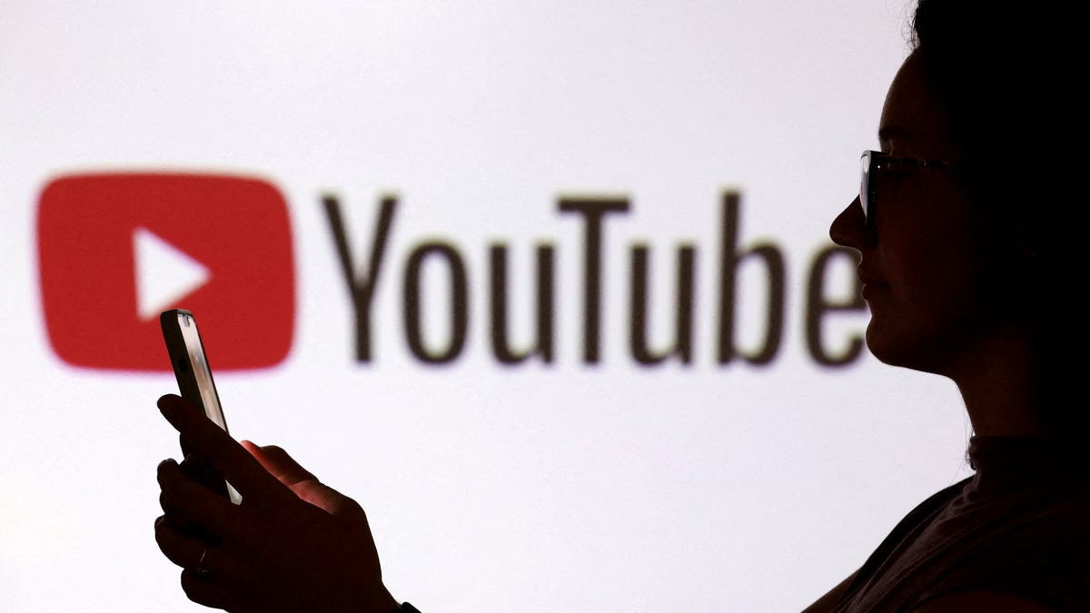 YouTube, în pană: peste 320.000 de utilizatori afectati în SUA O defecțiune majoră a afectat platforma YouTube marți seara, lăsând fără acces peste 320.000 de utilizatori din Statele Unite
