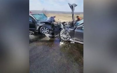O femeie însărcinată în opt luni și soțul ei au murit într-un accident rutier grav, pe o șosea din județul Iași