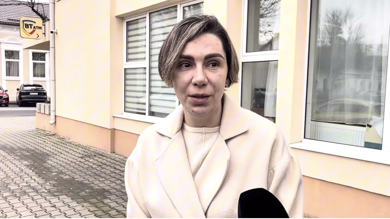 Magistrați din Sibiu au dispus arest preventiv pentru partenera lui Kreiner, acuzată că a învățat o femeie să-și ucidă mama