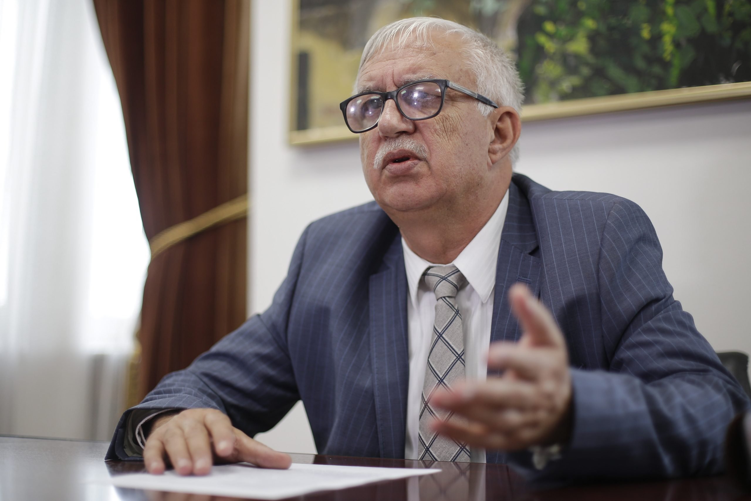 Întârziere semnificativă în decizia privind pensiile magistraților Dacă Curtea Constituțională (CCR) va decide să sesizeze Curtea de Justiție a Uniunii Europene (CJUE), așa cum a solicitat Înalta Curte de Casație și Justiție (ÎCCJ), procesul ar putea dura aproximativ doi ani