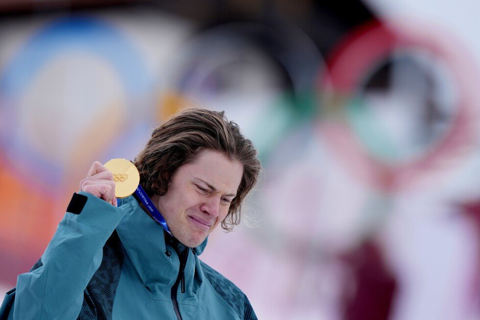 Brazilianul Lucas Pinheiro Braathen, primul medaliat al Americii de Sud la Jocurile Olimpice de Iarnă Lucas Pinheiro Braathen a făcut istorie la Bormio, Italia, când a câștigat medalia de aur la proba de slalom mare, devenind astfel primul sportiv din America de Sud care aduce acasă o medalie de la Jocurile Olimpice de iarnă