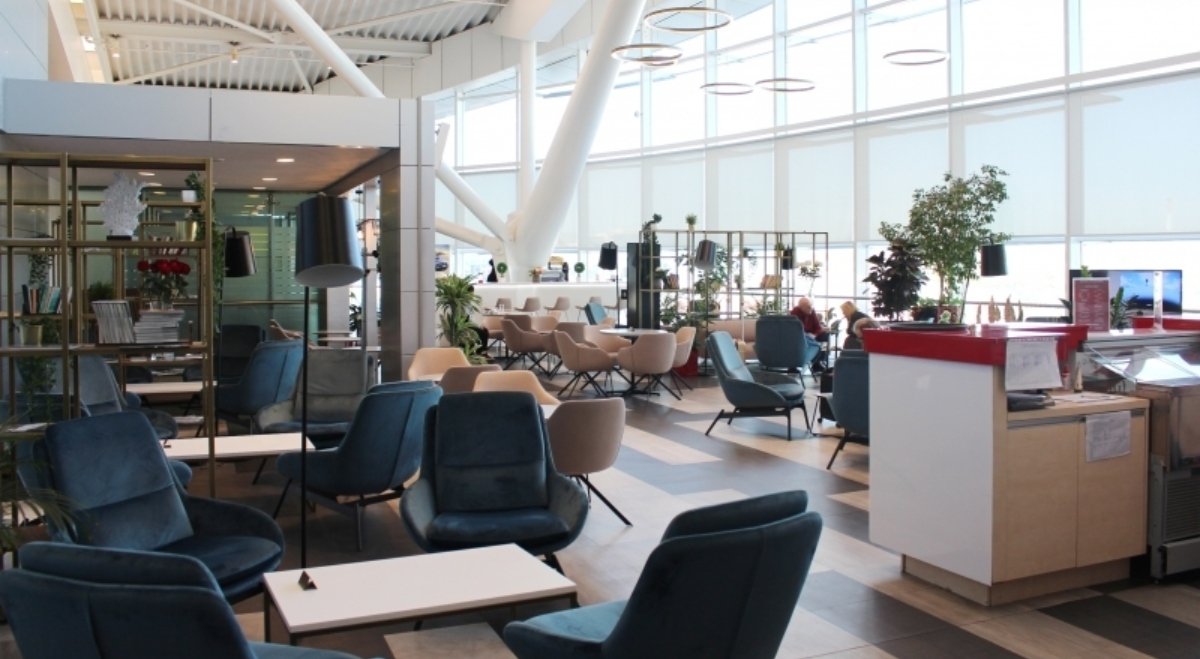 Aeroportul Internațional „Henri Coandă” din București se află pe cale să devină mai modern și mai competitiv în domeniul serviciilor aeroportuare premium, odată cu lansarea unei licitații pentru construirea și operarea a două lounge-uri business de ultimă generație