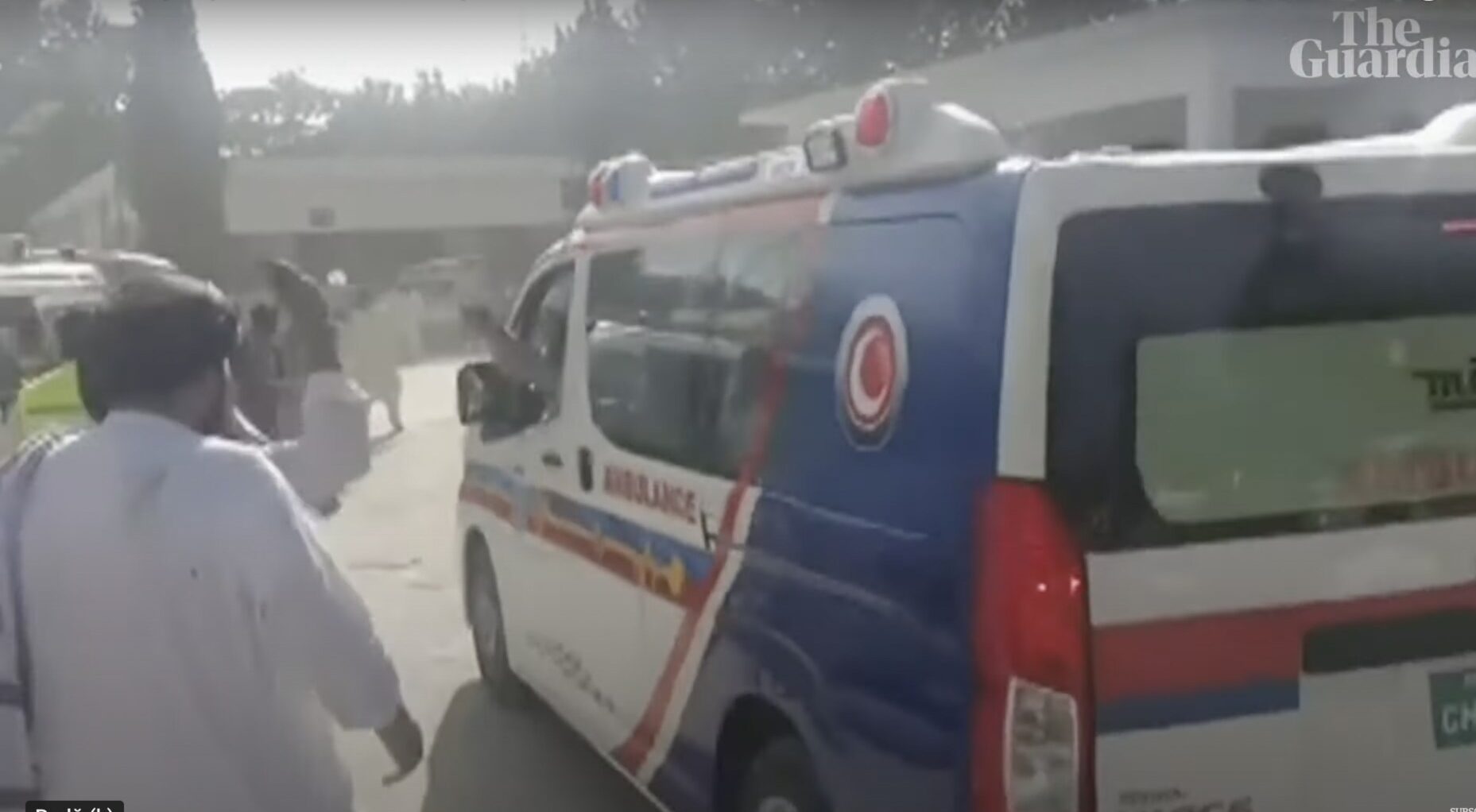 Atac sinucigaș asupra unei moschei din Islamabad: 32 de morți și revendicarea grupării Stat Islamic Un incident tragic a zguduit capitala Pakistanului, Islamabad, unde un atac terorist a provocat moartea a cel puțin 32 de oameni, în timp ce autoritățile continuă ancheta pentru a stabili motivațiile și complicii