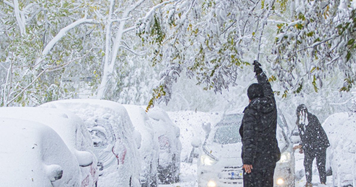 Cea mai severă iarnă din ultimii ani, alertă de viscol și ninsori abundente Florinela Georgescu, directorul de prognoză al Administrației Naționale de Meteorologie (ANM), a anunțat marți într-o intervenție la Digi24 că România se pregătește pentru cel mai sever episod de iarnă din sezonul actual