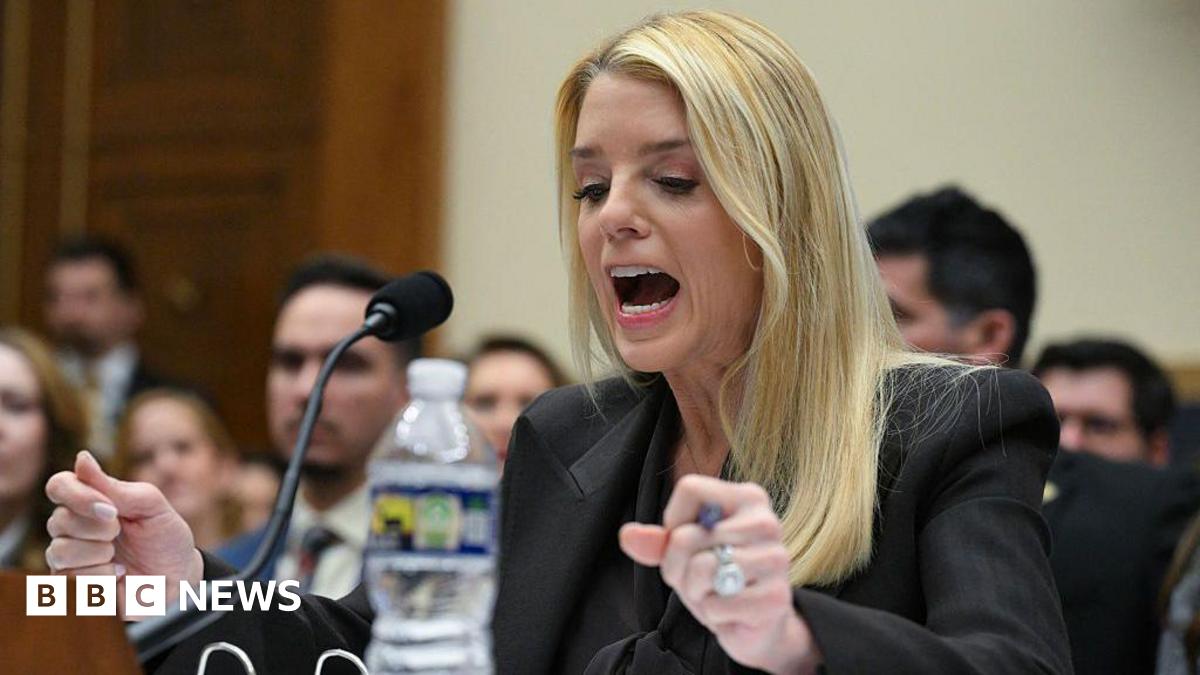 Accountability în Era Epstein: Mesajul unui Legislativ Melanie Stansbury, deputat democrat din New Mexico și membră a Comitetului pentru Supraveghere al Camerei, își reafirmă angajamentul față de responsabilizare în contextul recent al investigațiilor legate de fișierele Epstein