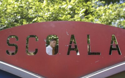 Elev-la-scoala-curtea-scolii-Foto-INQUAM-Photos-Octav-Ganea.jpg - ReactMedia