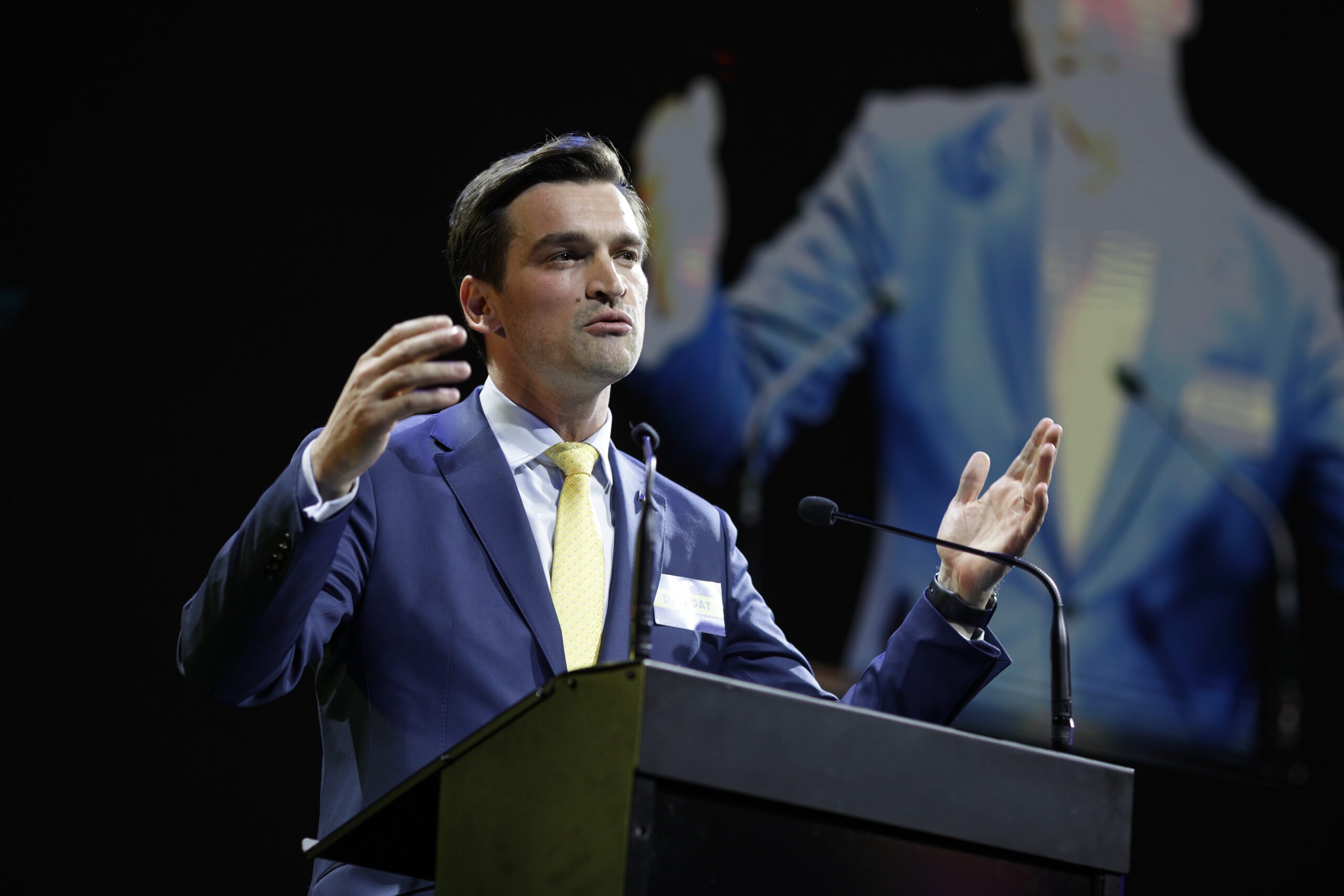 PNL București se află, din nou, în centrul unui conflict intern, după anunțul privind intenția de remaniere a liderilor de sectoare, decizie care a stârnit reacții dure și diviziuni în partid