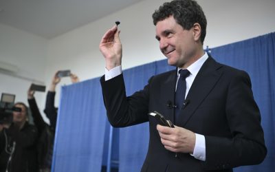 INSTANT_NICUSOR_DAN_007_INQUAM_Photos_Alex_Nicodim.jpg - ReactMedia