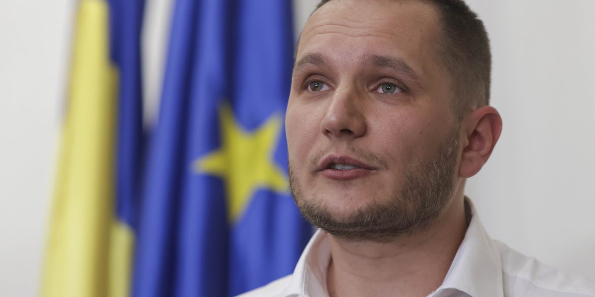 INSTANT_PREFECT_001_INQUAM_Photso_George_Calin.jpg - ReactMedia