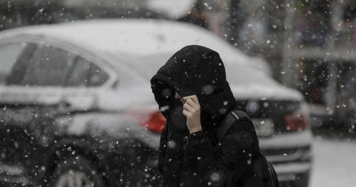 România se confruntă cu un episod de iarnă severă, caracterizat prin ninsori, vânt puternic și temperaturi ce vor scădea până la -15°C în următoarele zile