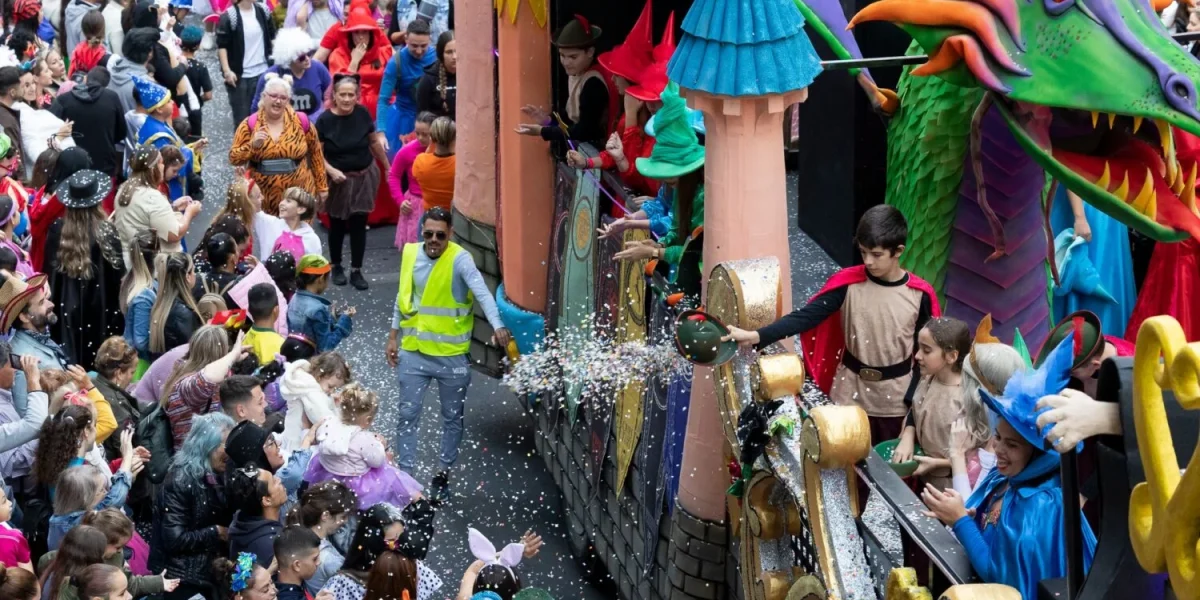 Imagen-de-archivo-de-una-Cabalgata-Infantil.webp.webp - ReactMedia