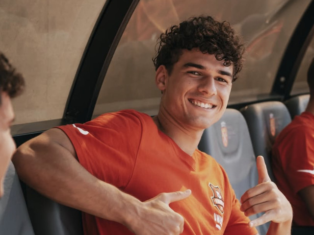 JnpjPTEmaGFzaD00MjVjNTViYzdhNzcwMzg3NWE0MjZhMTg5Y2YyZDQ4NQ.thumb_.jpg - ReactMedia