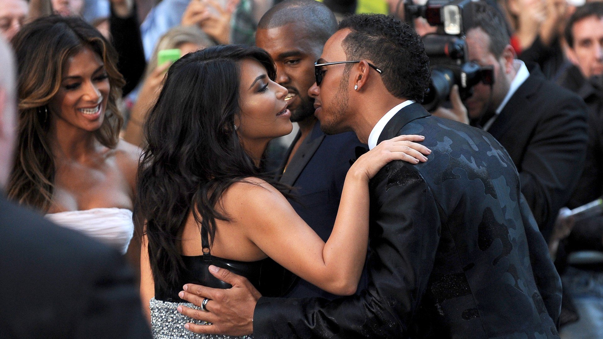 Lewis Hamilton și Kim Kardashian petrec o noapte de neuitat în UK!