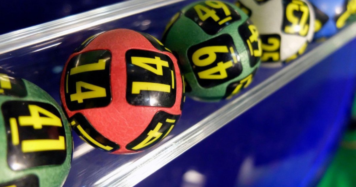 Un bilet câștigător la Loto 6/49: Valoarea impresionantă a premiului și locul jucării La tragerea Loto 6/49 din data de 12 februarie, un norocos a reușit să câștige premiul de categoria I, în valoare de 22.948.891,68 de lei, echivalentul a aproximativ 4,50 milioane de euro