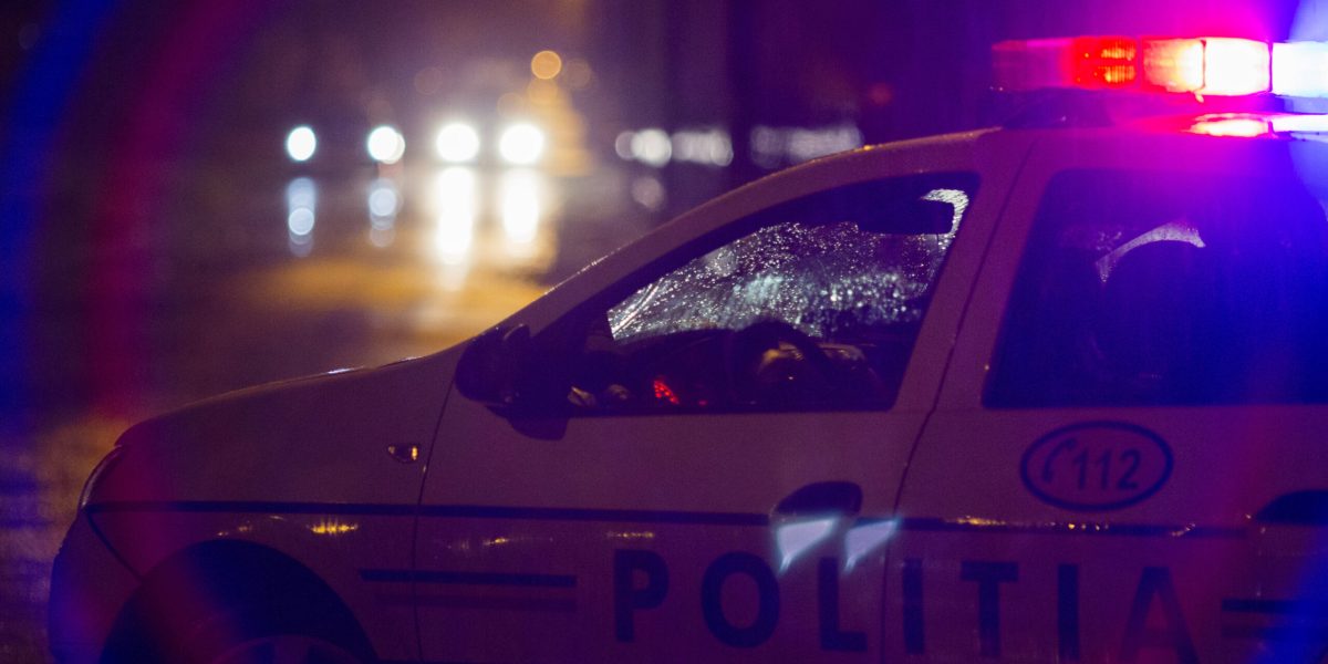 Masina-Politie-noaptea-Inquam-Photos_Cornel_Putan-1-scaled.jpg - ReactMedia